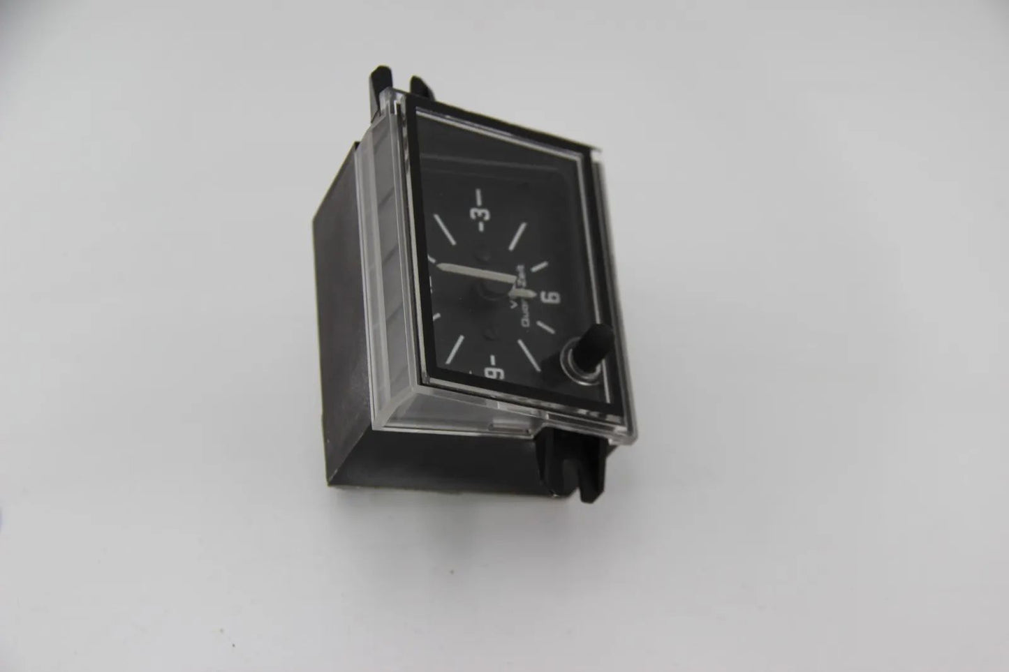 Original BMW E21 316-323 M10 M20 Zeituhr Uhr Quarz NOS 62131365916