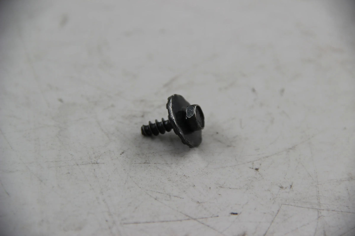 Original BMW E39 E65 E53 Schraube 8MM Sechskant Blechschraube 16X5MM 63128372243