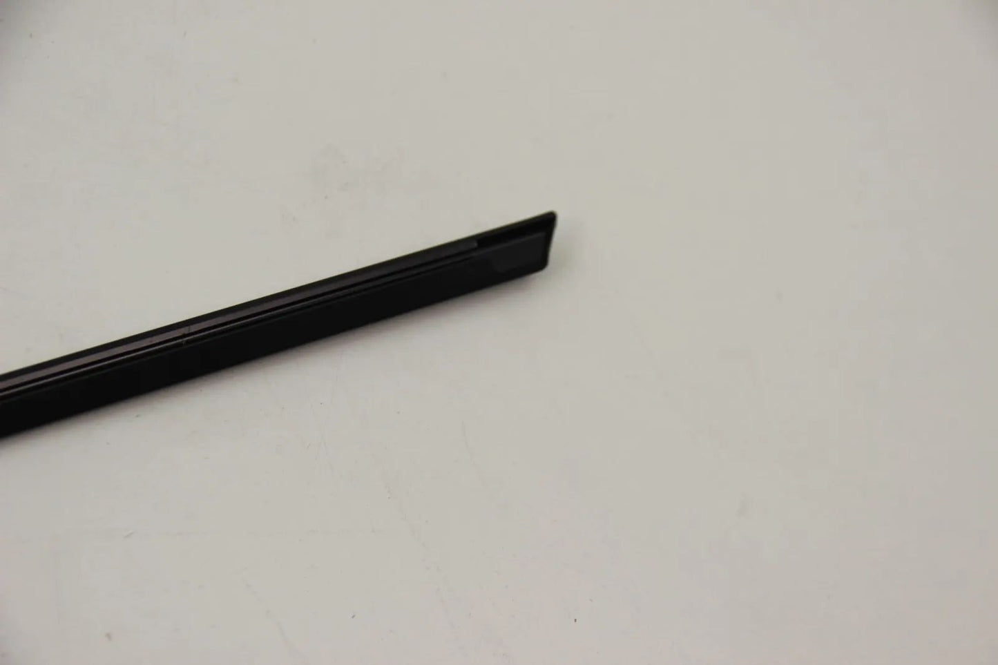 BMW E39 5er 520i-540i M5 Zierleiste hinten rechts GLANZSCHWARZ NOS 51362427438