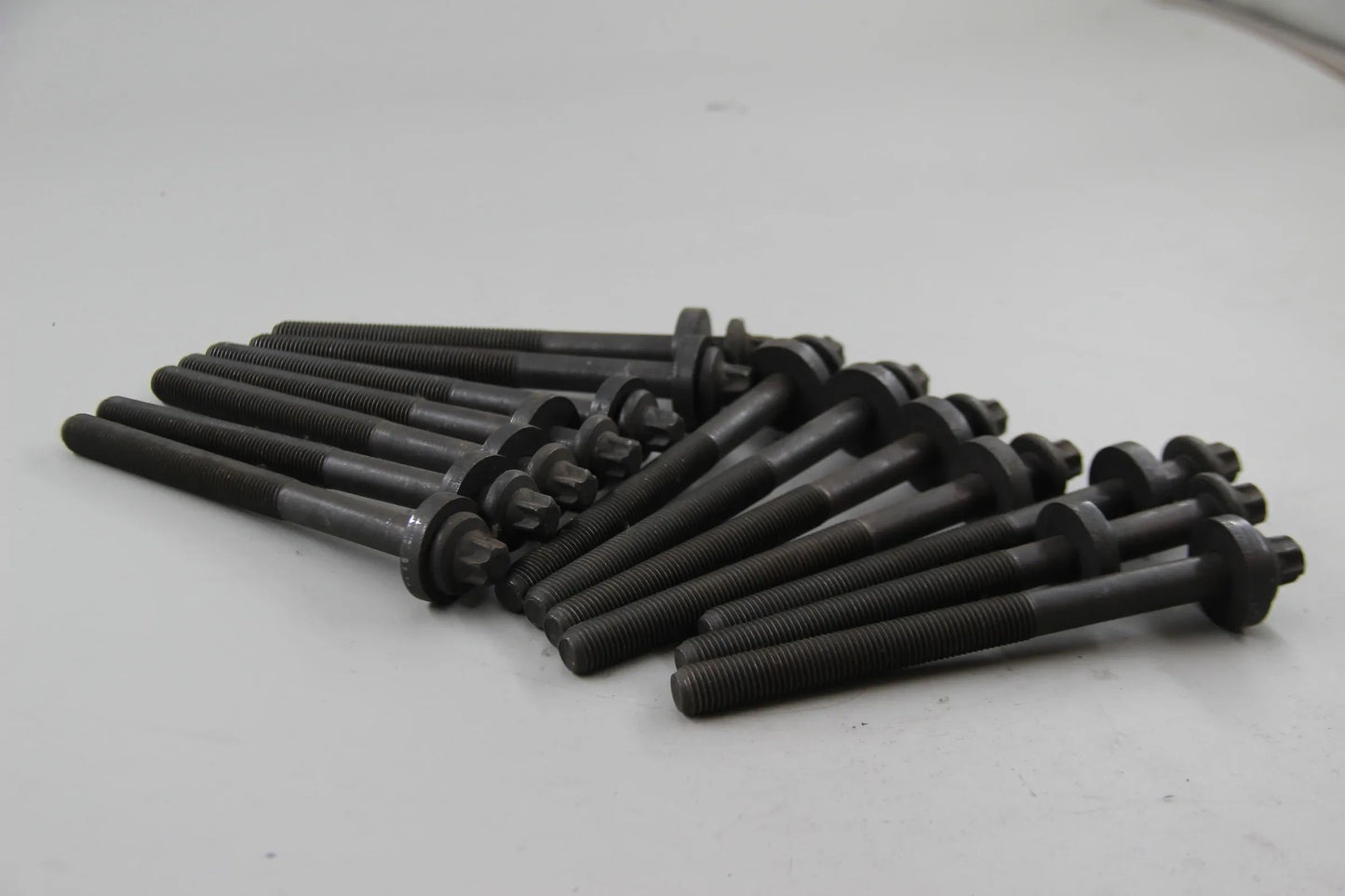 Original BMW E36 E46 E34 E39 E60 14x Torxschraube M12X1,5X147 11122243255