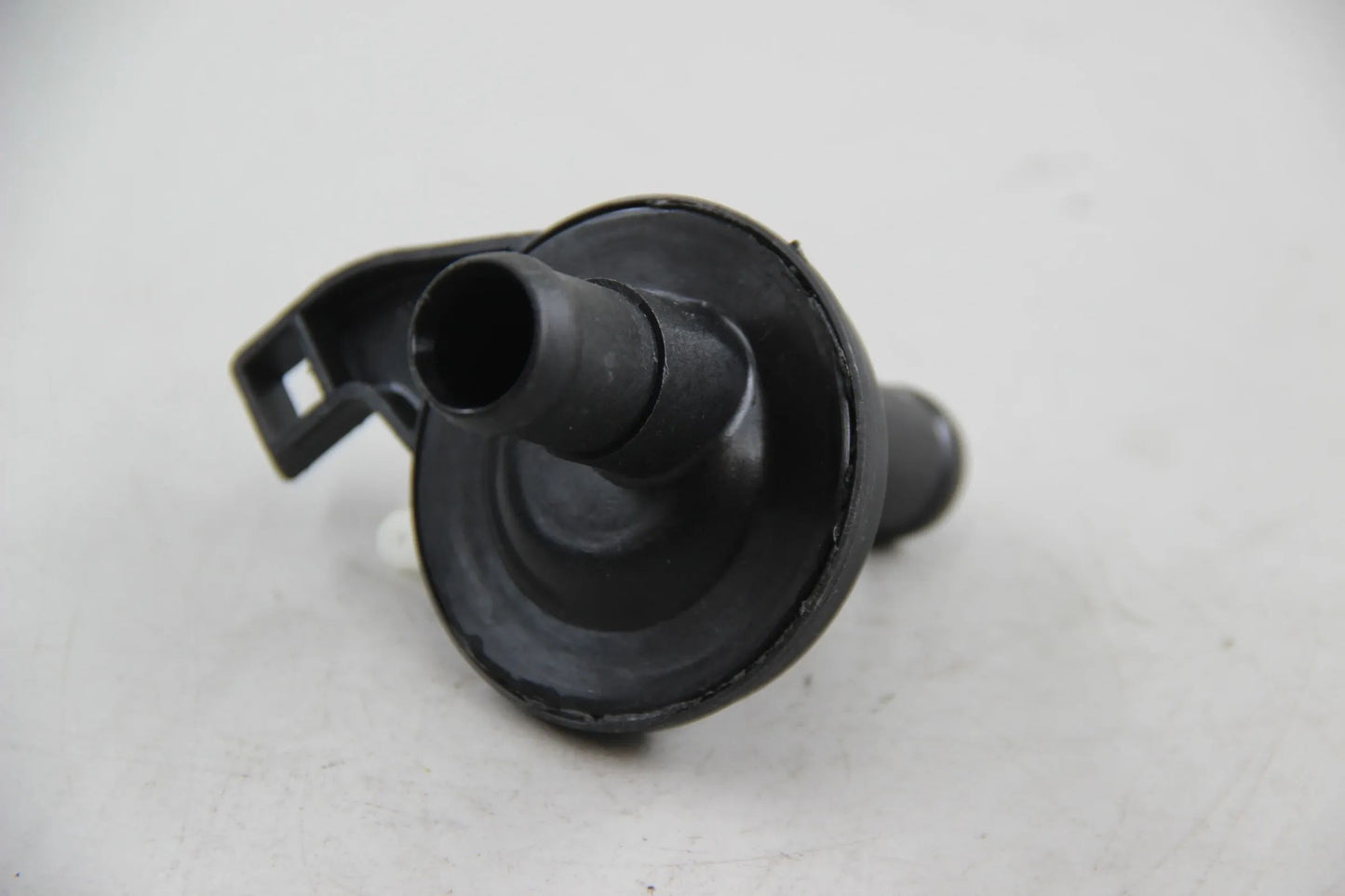 Original BMW E21 315 316 318 320 318i 320i 323i Wasserventil 64111366669