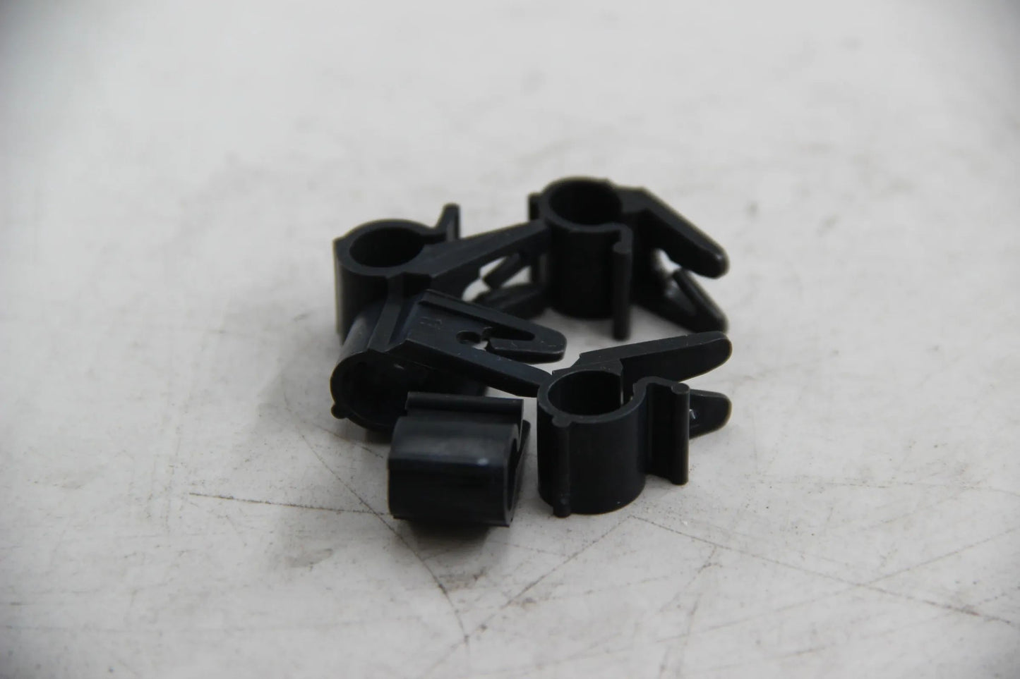 Original BMW E21 E30 E12 E28 E34 E24 E23 E32 5x Schelle D=10MM 61131362825