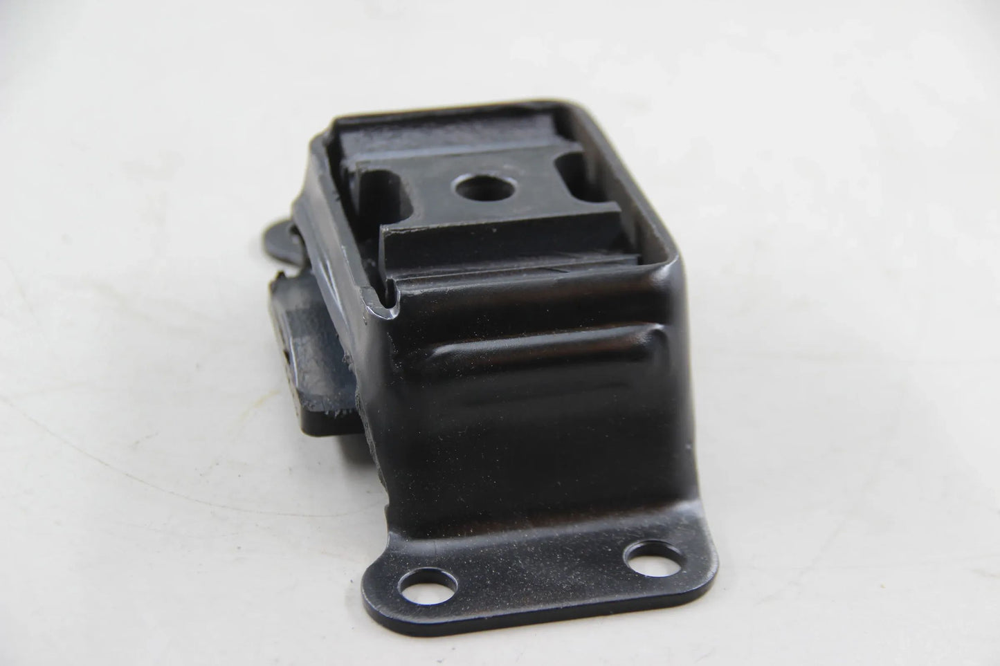 Original BMW E28 518i-535i M535i E24 628CSi 633CSi 635CSi Gummilager 33171129786