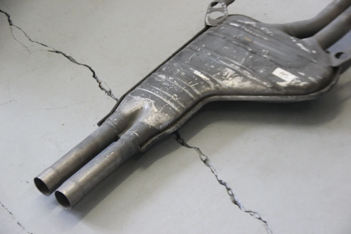 Original BMW 7er E23 735i M30 M30b35 Limousine Mittelschalldämpfer 18121175686