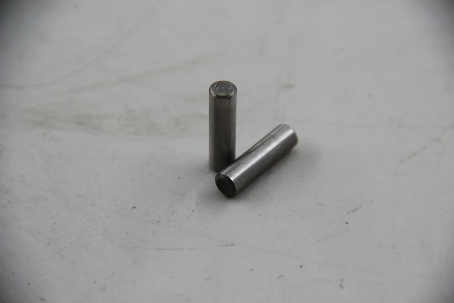 Original BMW E10 E9 E81 E88 E21 E30 E46 E12 E39 E60 2x Zylinderstift 23411466134