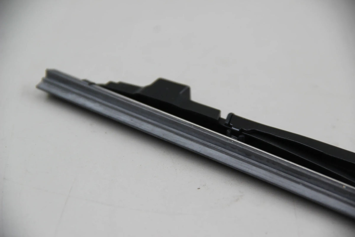 Original BMW E46 316i 318i 320i 323i-330i Touring Wischblatt NOS NLA 61628220828