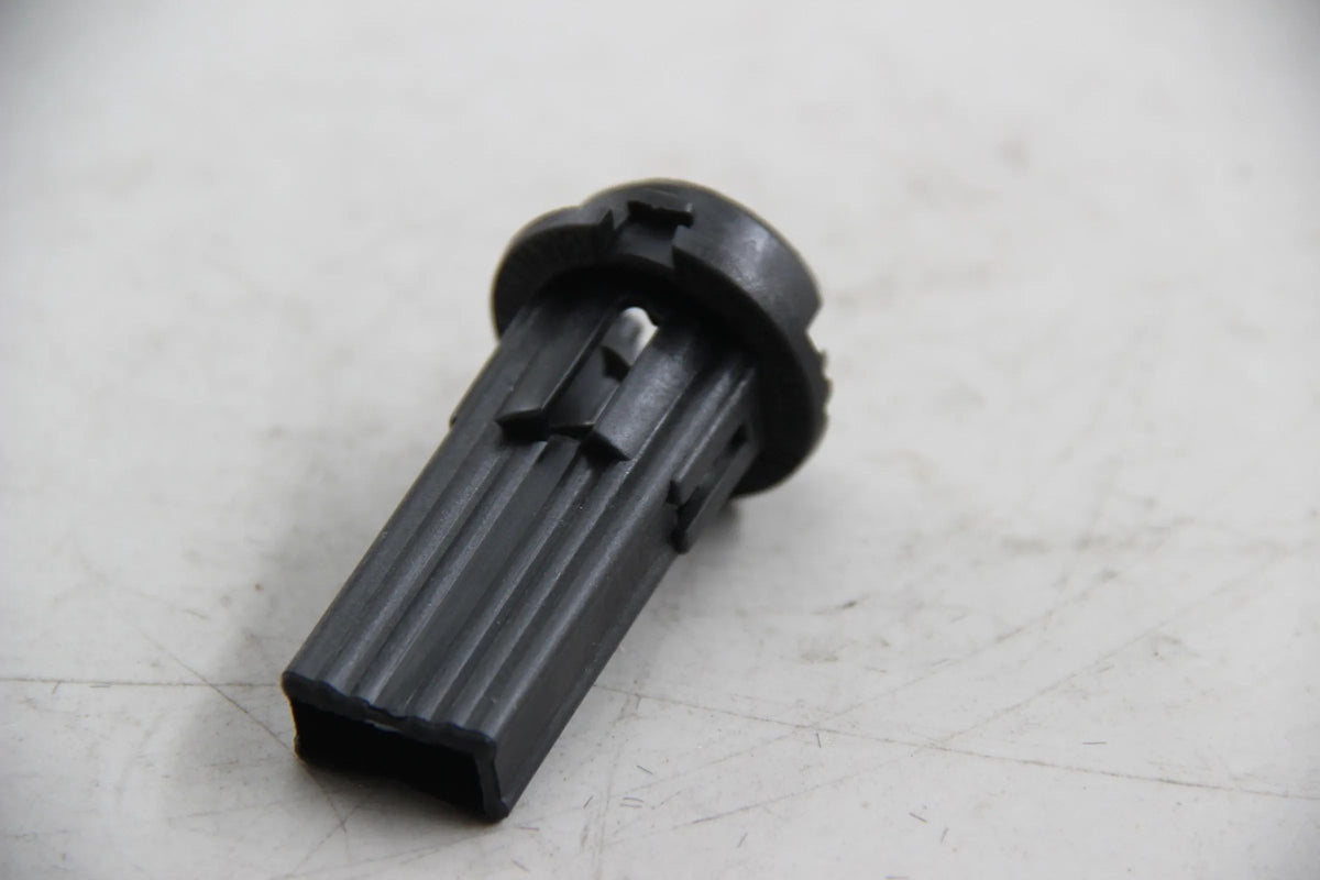 Original BMW E36 316i-328i M3 E38 E53 Lampenfassung schwarz NOS NLA 63211387365