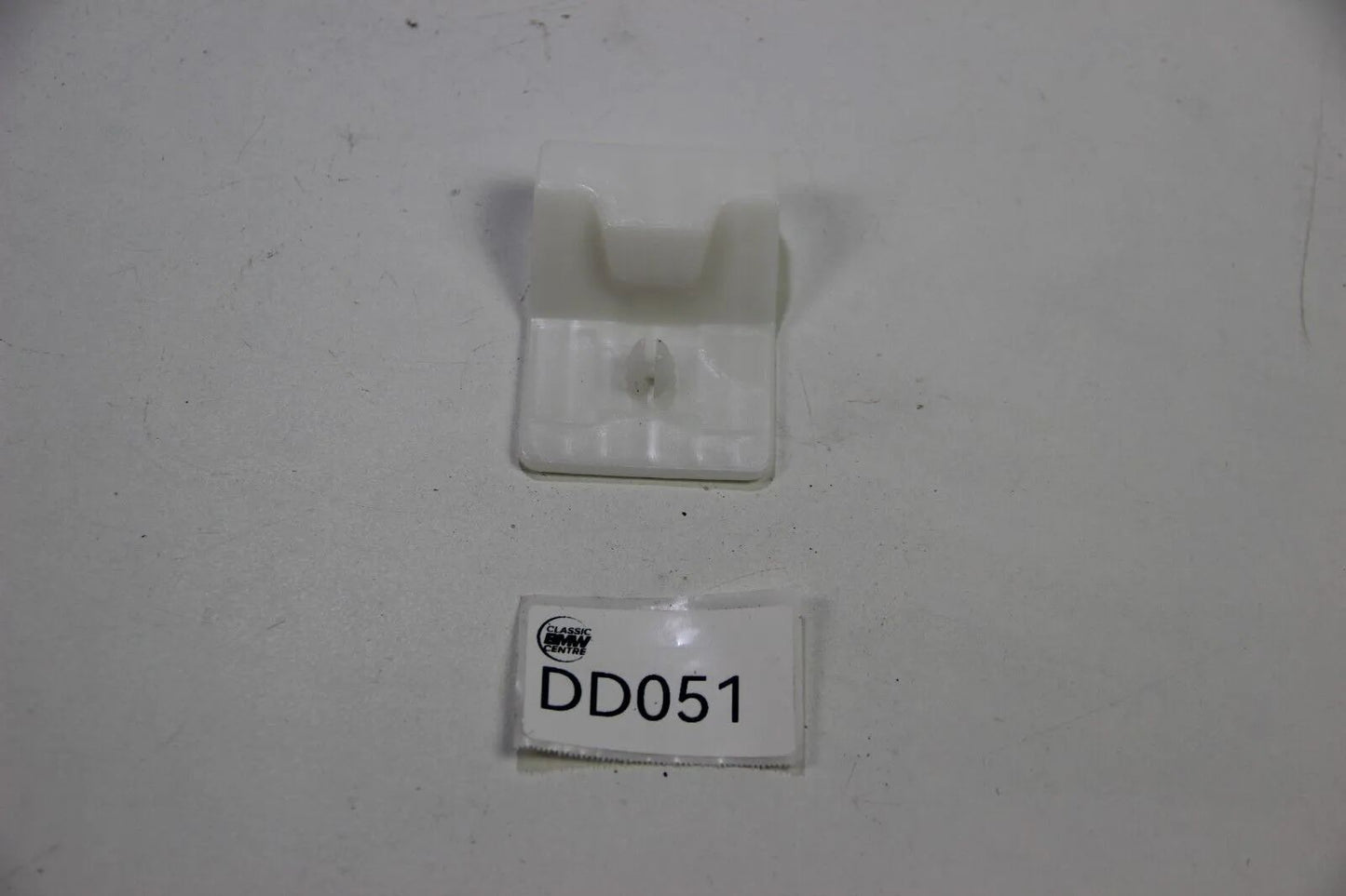 NEU BMW Original E34 E32 Distanzstück 16111179032 Clip 5er 7er