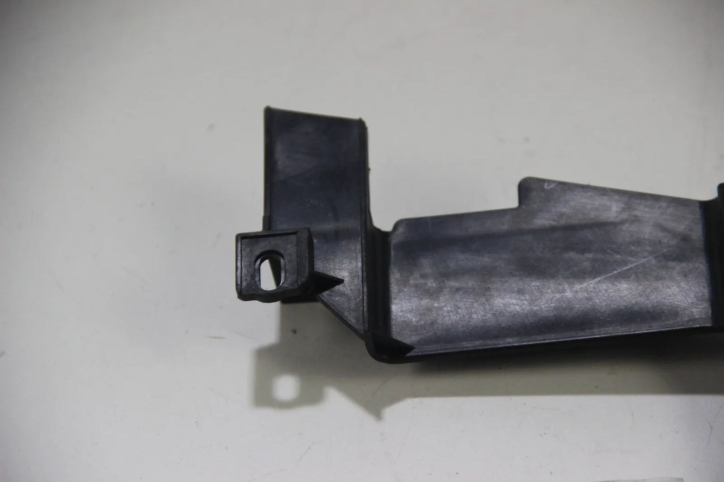 Original BMW E46 3er Halter Scheinwerfer Rechts Mount Bracket 1301073018