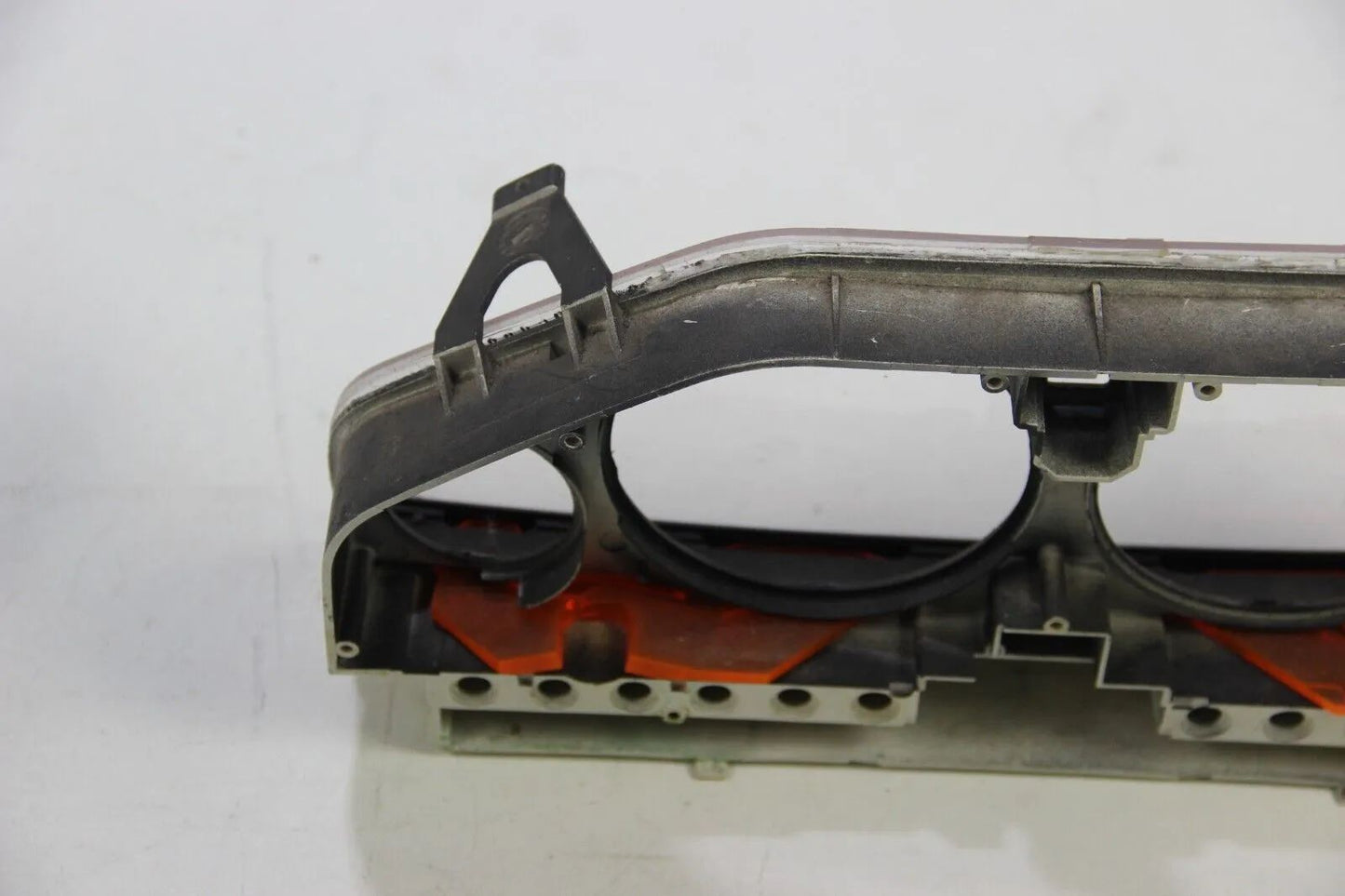 BMW E30 320i-325i 320is  Kombiinstrument Tacho Gehäuse für Tachos Drehzahlmesser