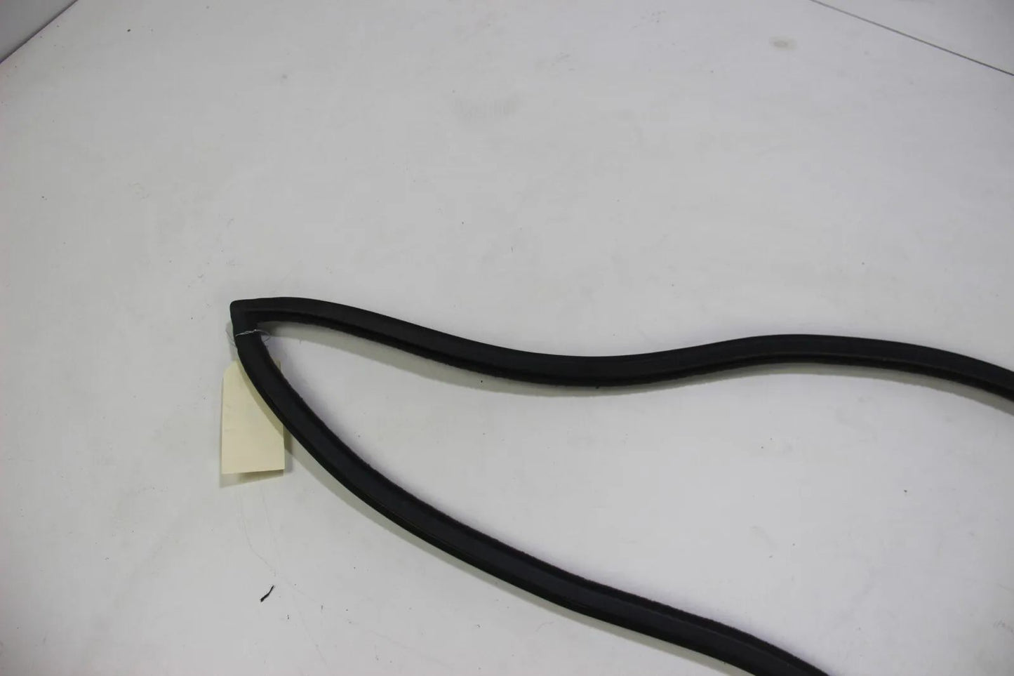 Original BMW E30 4-Türer 316i-325i M3 Türdichtung Vorne Links Kantenschutz OEM