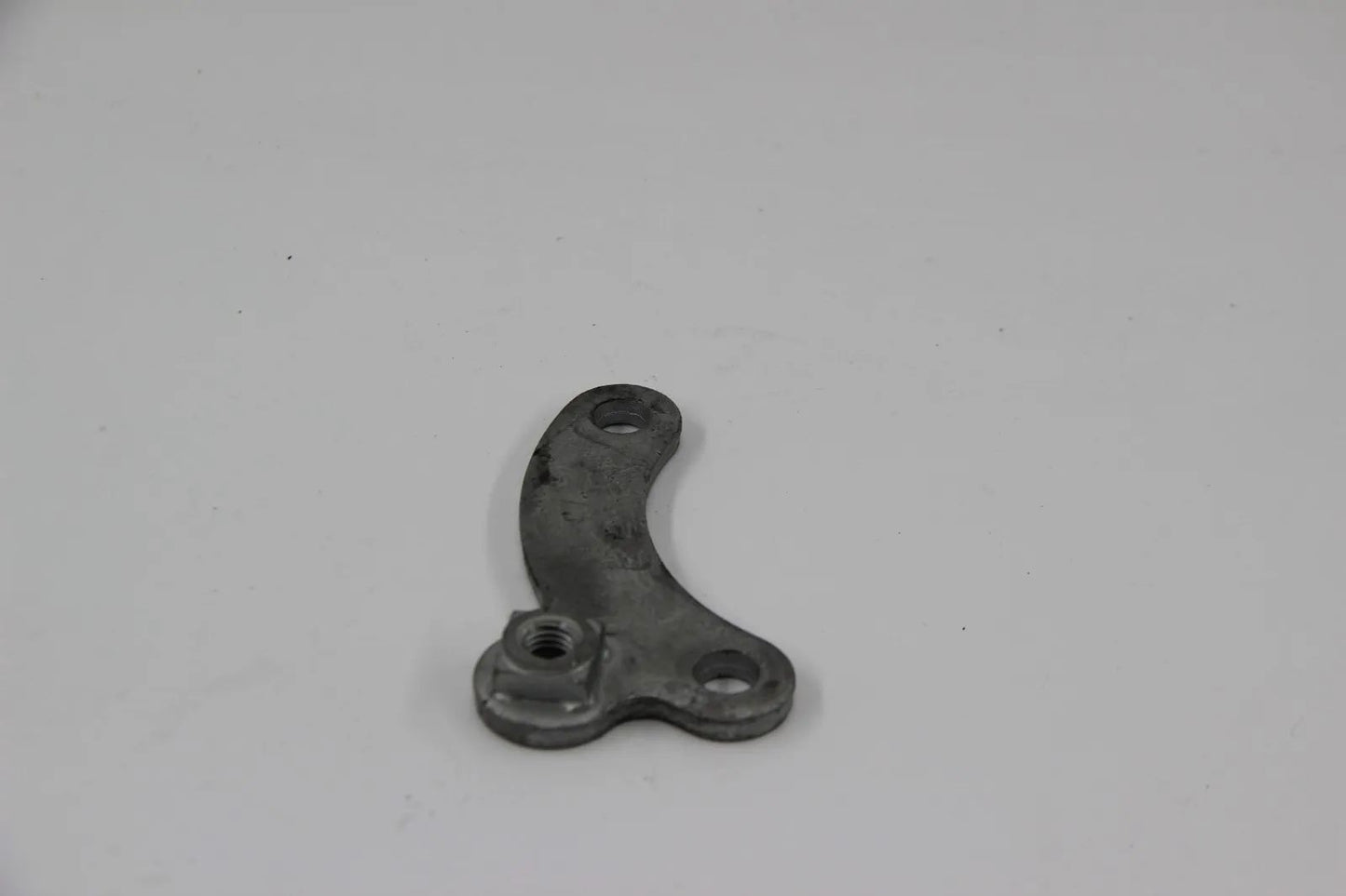 Original BMW E36 316i-318is Halteplatte Hydrolenkung-Flügelpumpe 32421727134