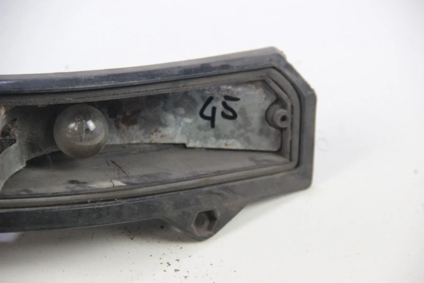 Original BMW E12 5er Blinker Halterung ohne Scheibe/Plastik Gehäuse links 23018