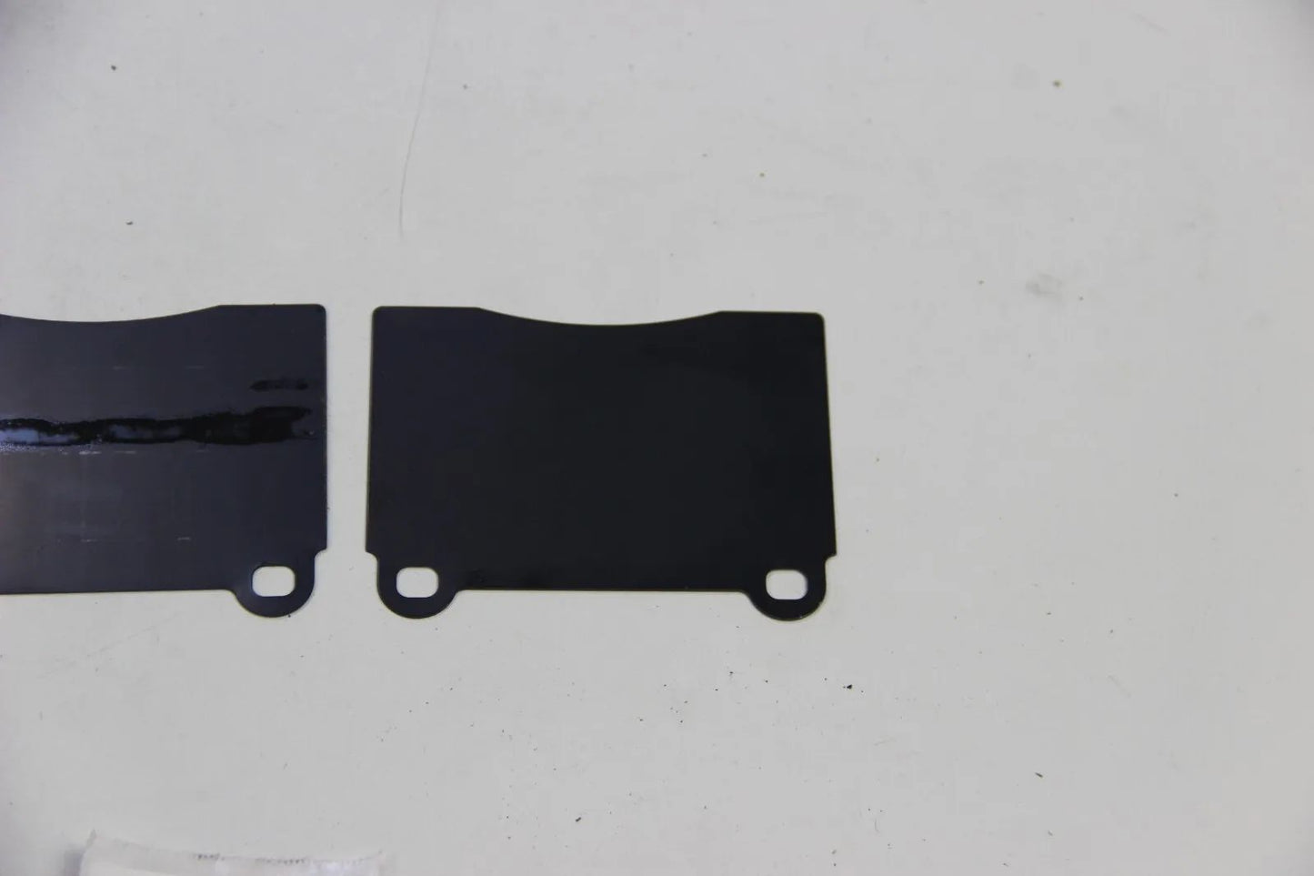 NEU Original BMW E10 E3 E12 E24 E23 Schutzblech Bremsbelag 34111116005 L+R