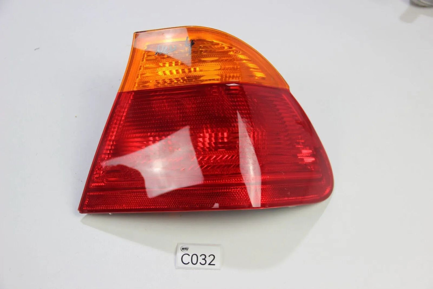 NEU Original BMW E46 Heckleuchte Seitenwand rechts 8364922 Rücklicht OEM 3er