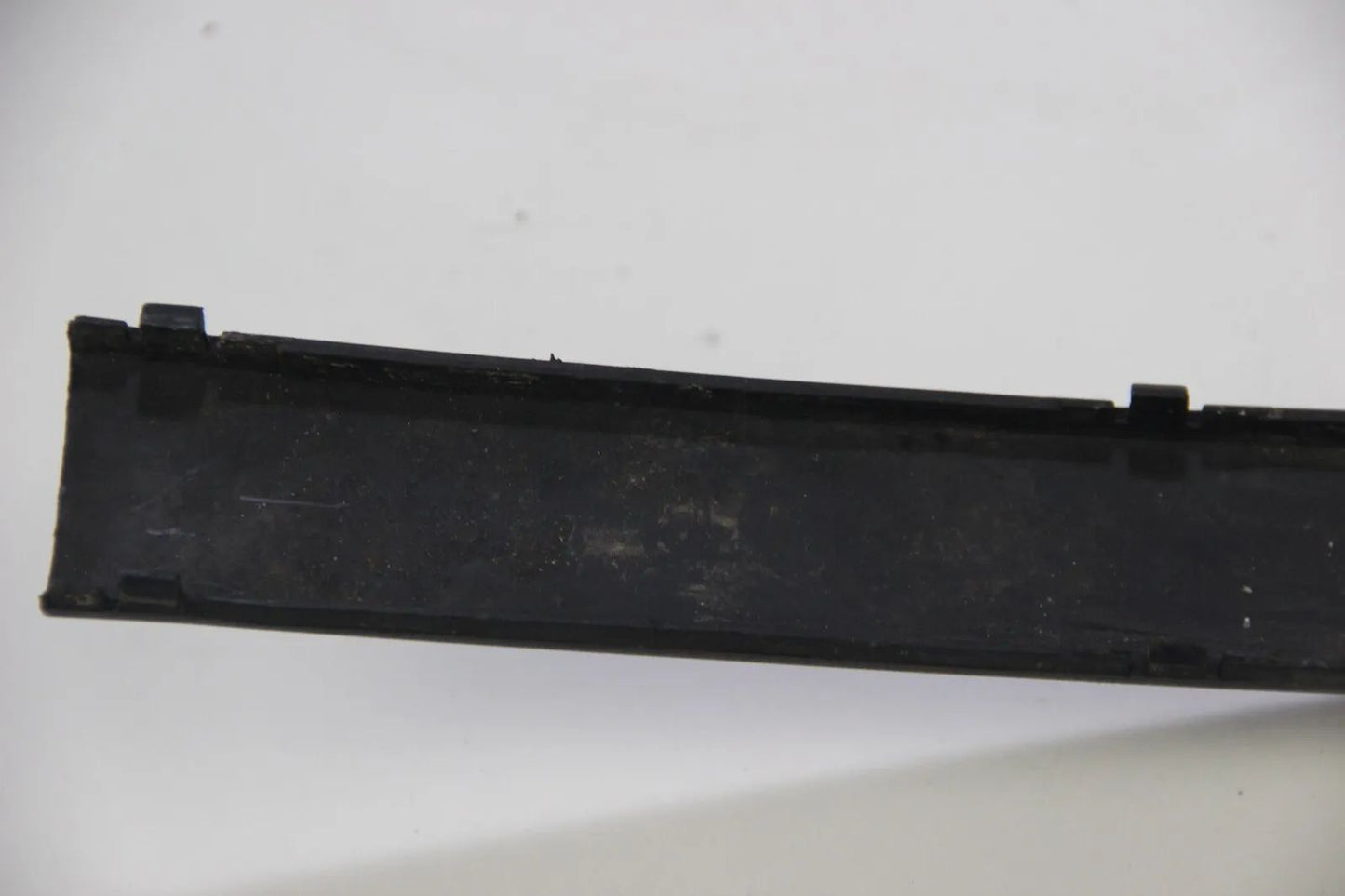 Original BMW E36 compact PDC Zierleiste Stoßstange hinten 8206375