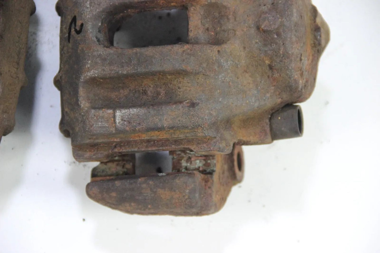 Original BMW E34 E32 Bremssattel vorne Links Rechts mit Träger Halter 60/22/302