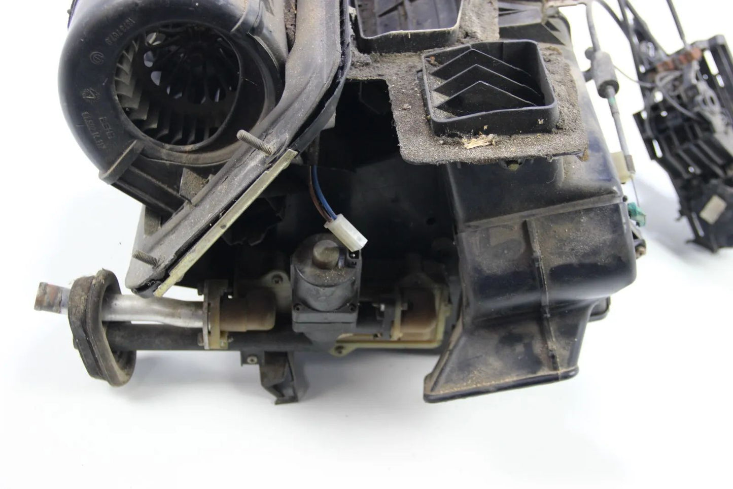 Original BMW E30 Heizungskasten Gebläse Kasten Heater Core 3er 1381569 OEM Behr