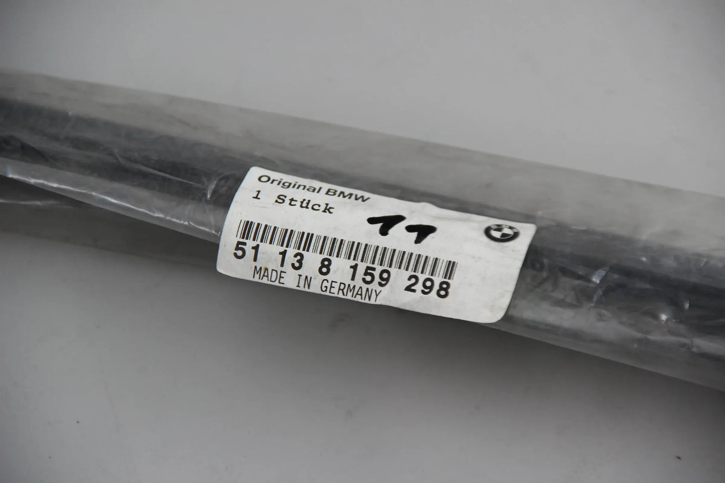 BMW E39 520i-540i M5 Limousine Stossleiste Tür hinten rechts schwarz 51138159298