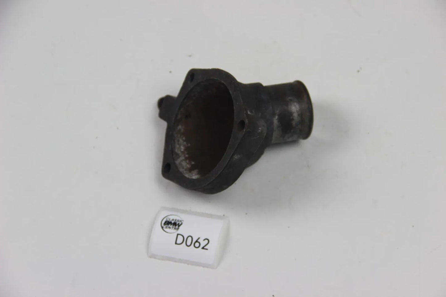 Original BMW E30 320i 323i 325i Wasserstutzen flansch Sockel M20 12650582 Kühler