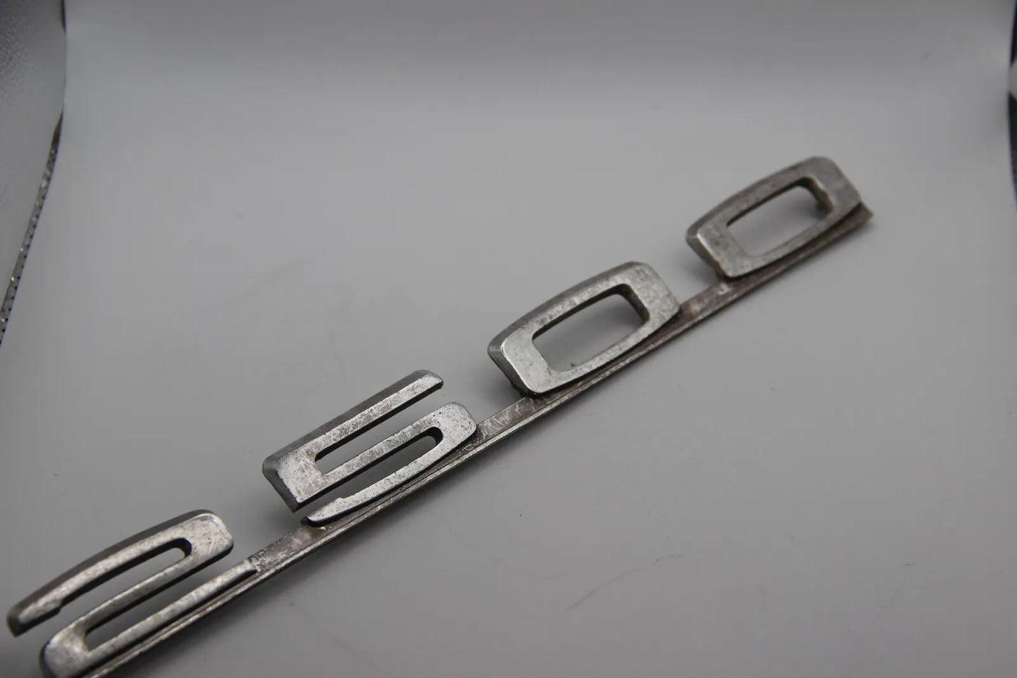 Original BMW E9 E3 2500 Modellbezeichnung Emblem Badge Schriftzug Typenschild
