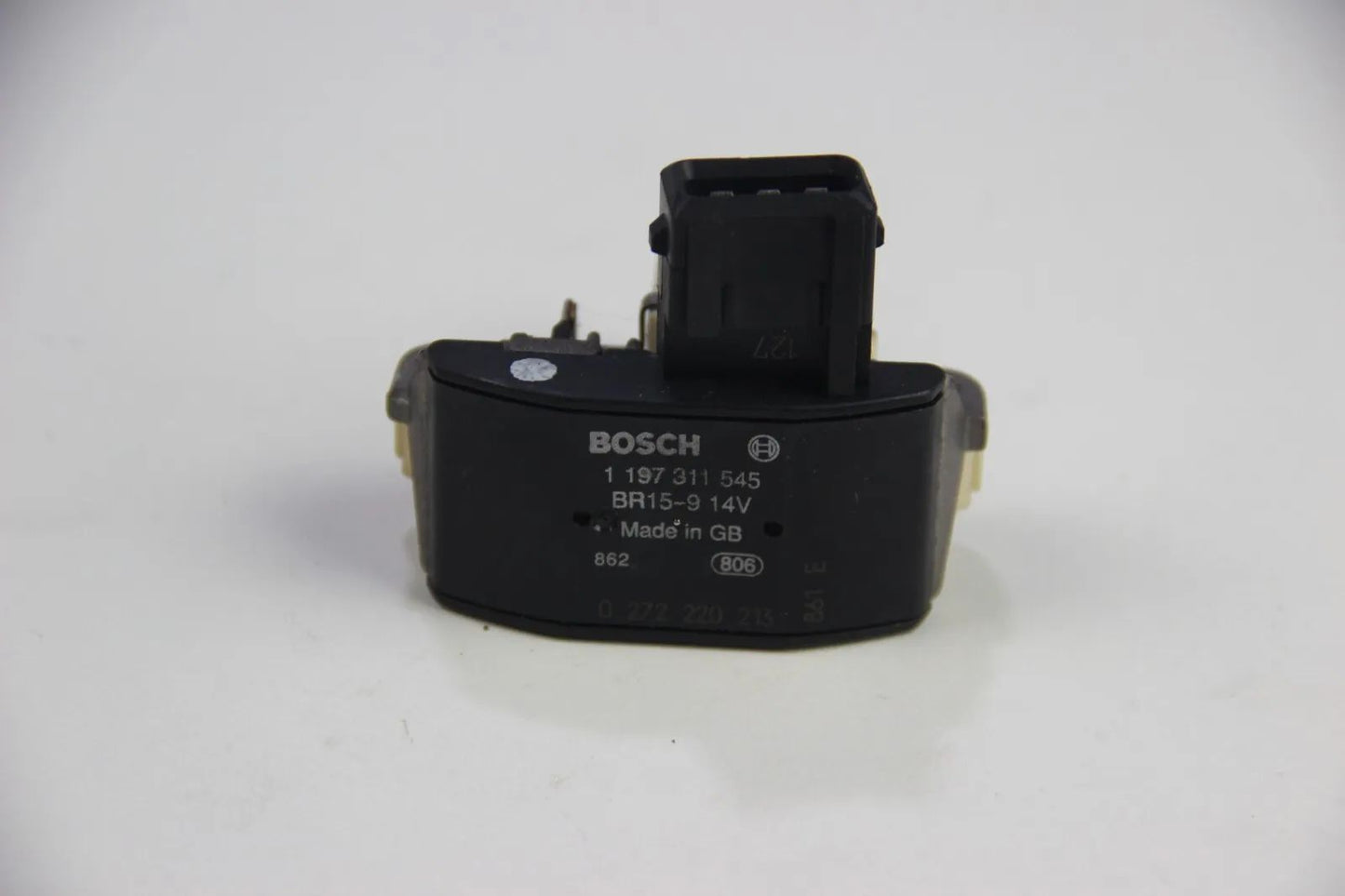 NEU NEW BMW 12311713 BOSCH 1 197 311 545 Lichtmaschinenregler Alternator