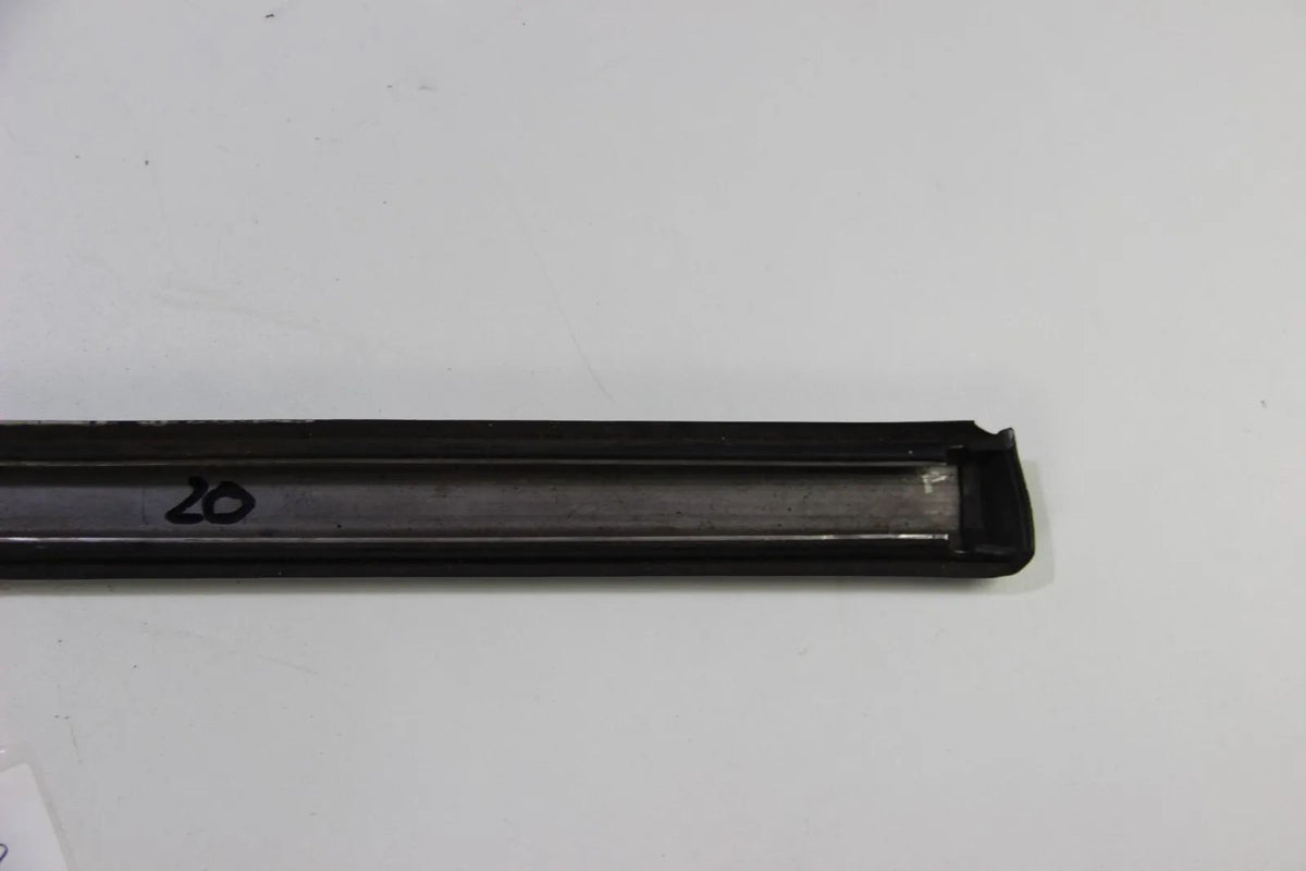 Original BMW E30 Stoßleiste 2-Türer Hinten Links Zierleiste Trim Piece 316i-325i