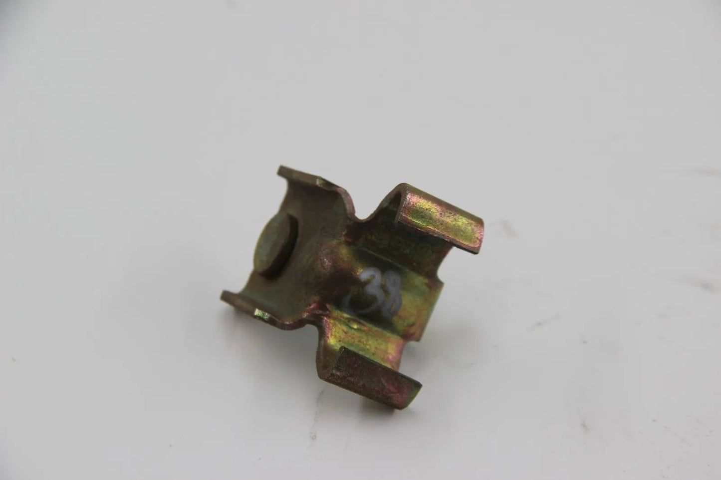 Original BMW E30 E12 E28 E24 E23 Halter Abgasanlage hinten  18211175445