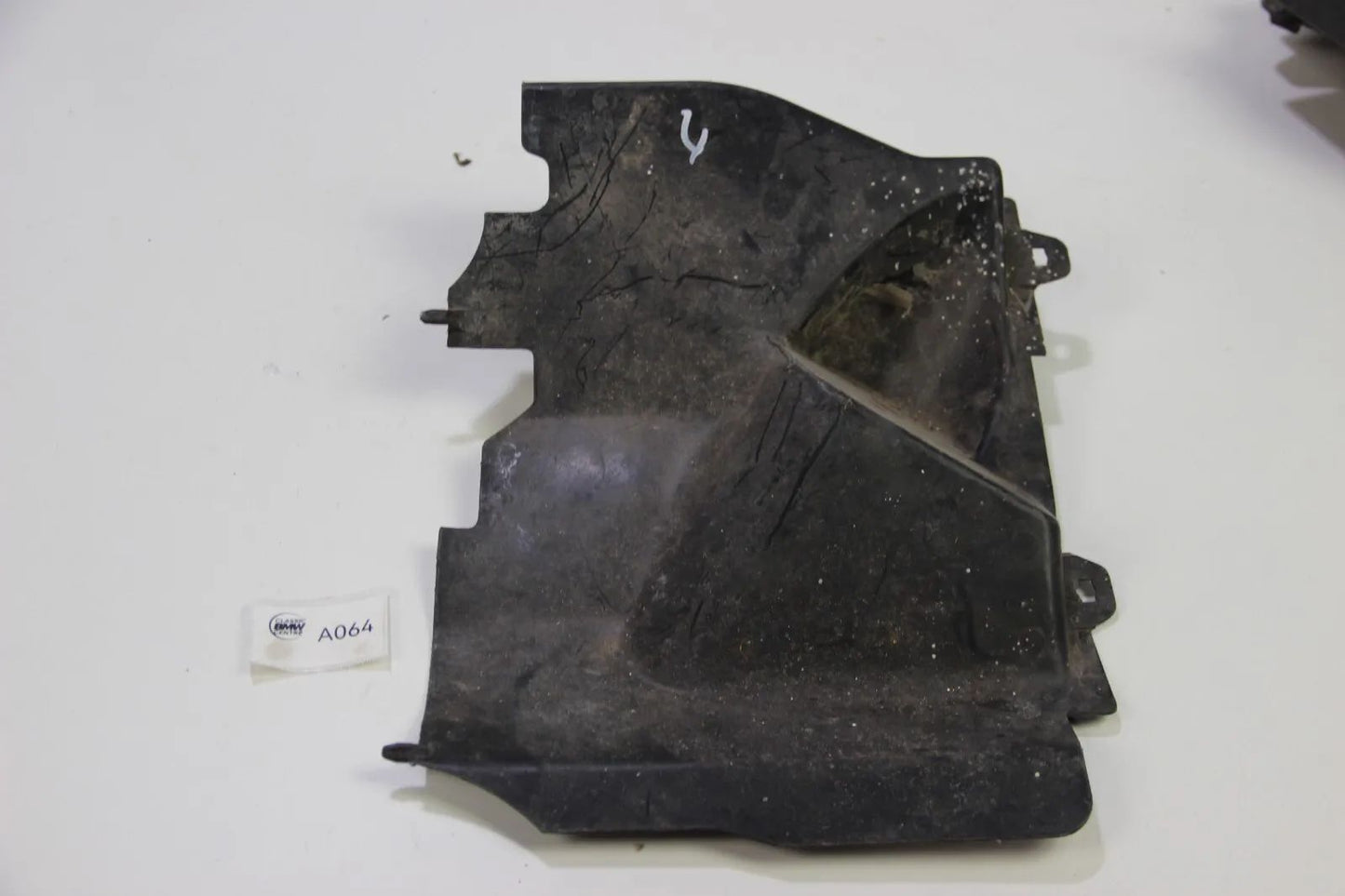 Original BMW E30 Scheinwerferabdeckung Motorraum Abdeckung Rechts 51711965252