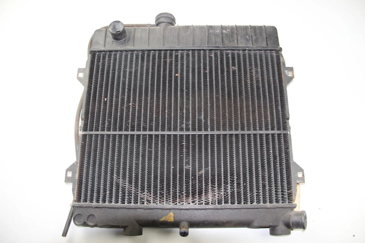 BMW E30 320i 323i VVFL Kühler Wasserkühler water radiator cooling OEM