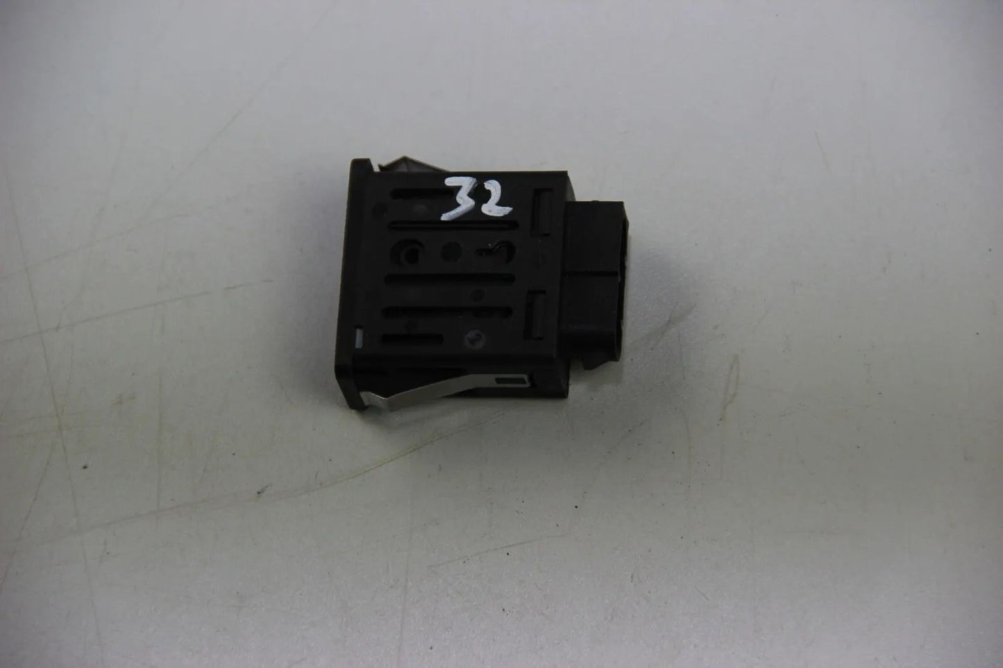 BMW E36 Scheinwerfer Schalter Lichtschalter Nebelscheinwerfer 61318360883