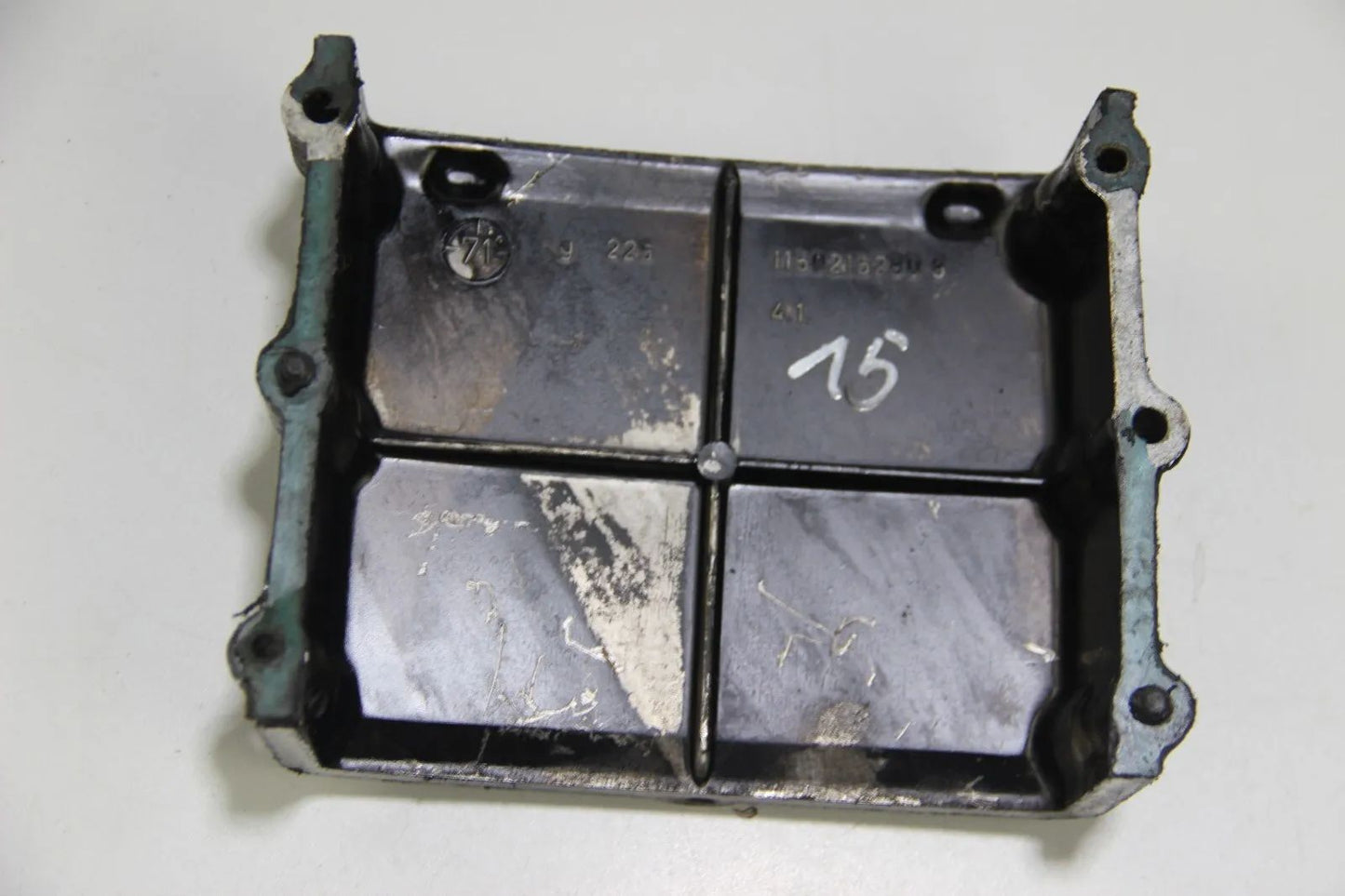 BMW E12 E21 E30 E28 Motorabdeckung M10 Kettenkasten 22511502152809