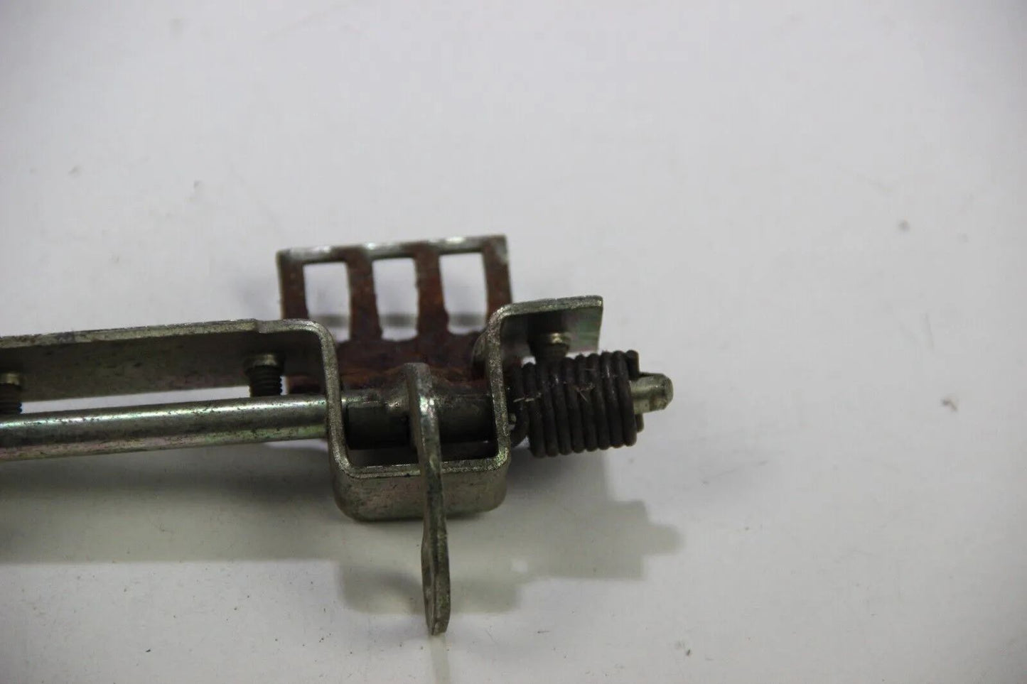 BMW E12 E21 E24 E3 E9  Sitzraste Sitzverstellung außen links 52101803731