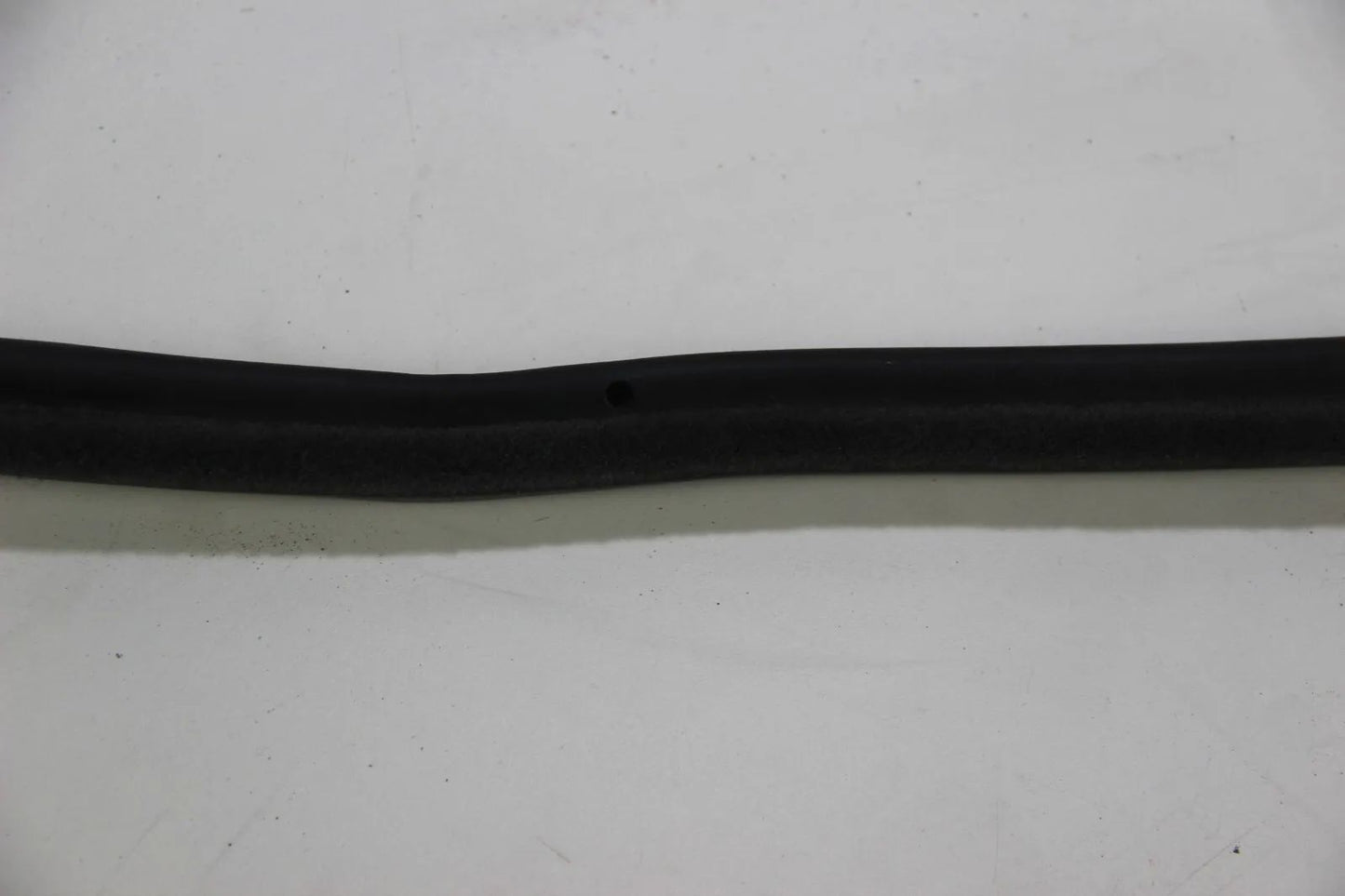 BMW E30 4-Türer Limo Touring 316i-325i Türdichtung hinten links Kantenschutz