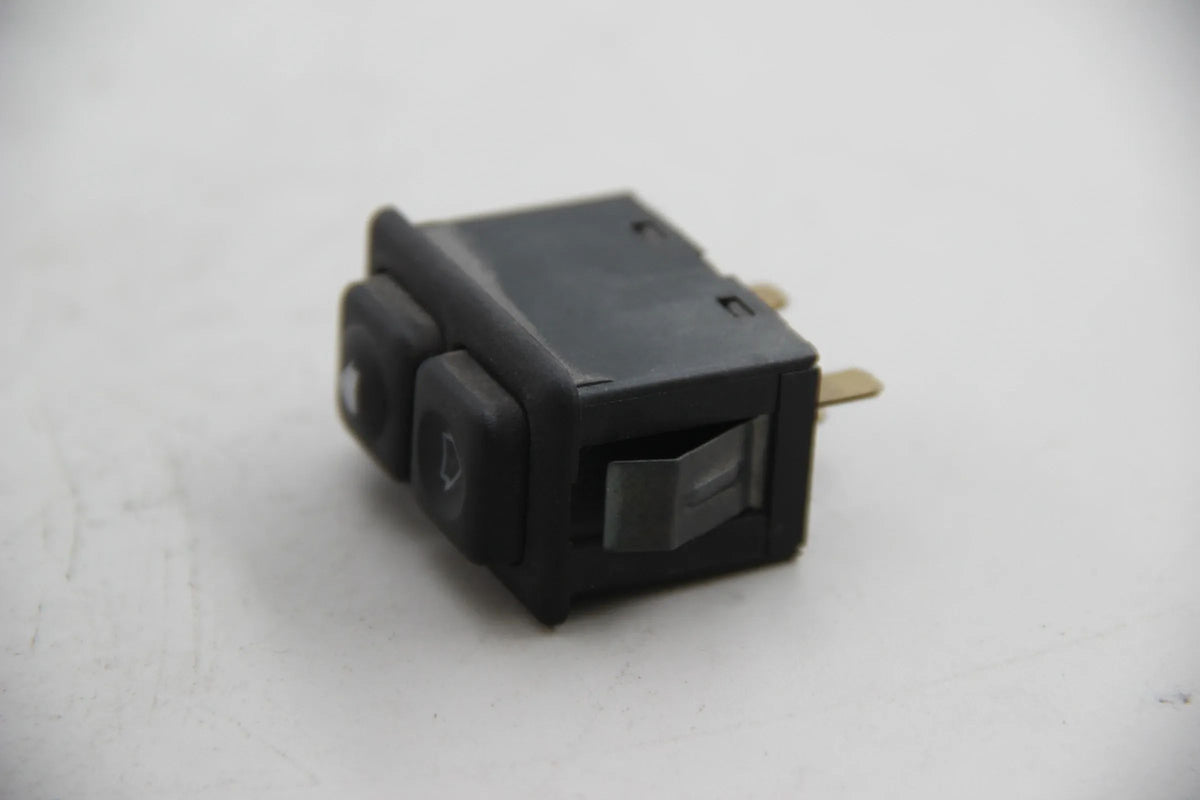 Original BMW E30 318i-325i M3 E28 E24 E23 Schalter beleuchtet NOS 61311377905
