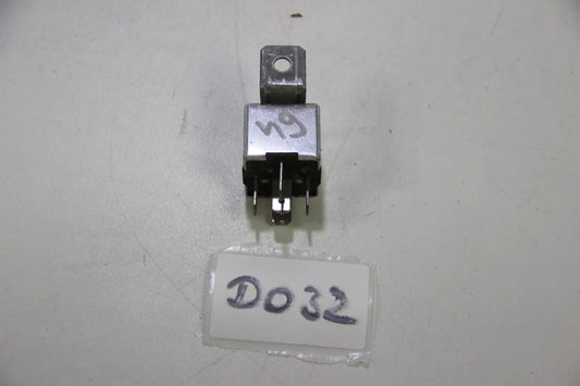 Original BMW Relais Relay Arbeitsstrom Oldtimer Relais 61321358198