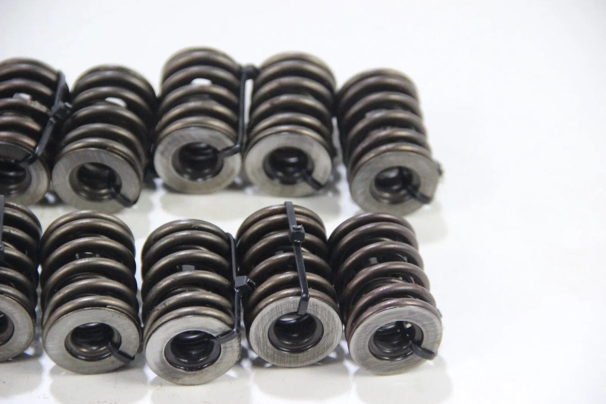 Original BMW E30 M3 S14  16x Ventilfeder mit Federtellern oben unten 11341312704