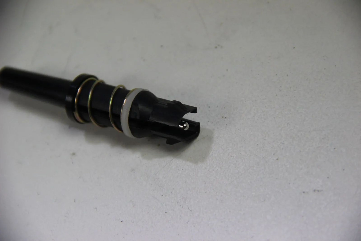 NEU BMW Original E34 E32 Z1 Kontakt Kohle 32331155242 Contact Coal 5er 7er