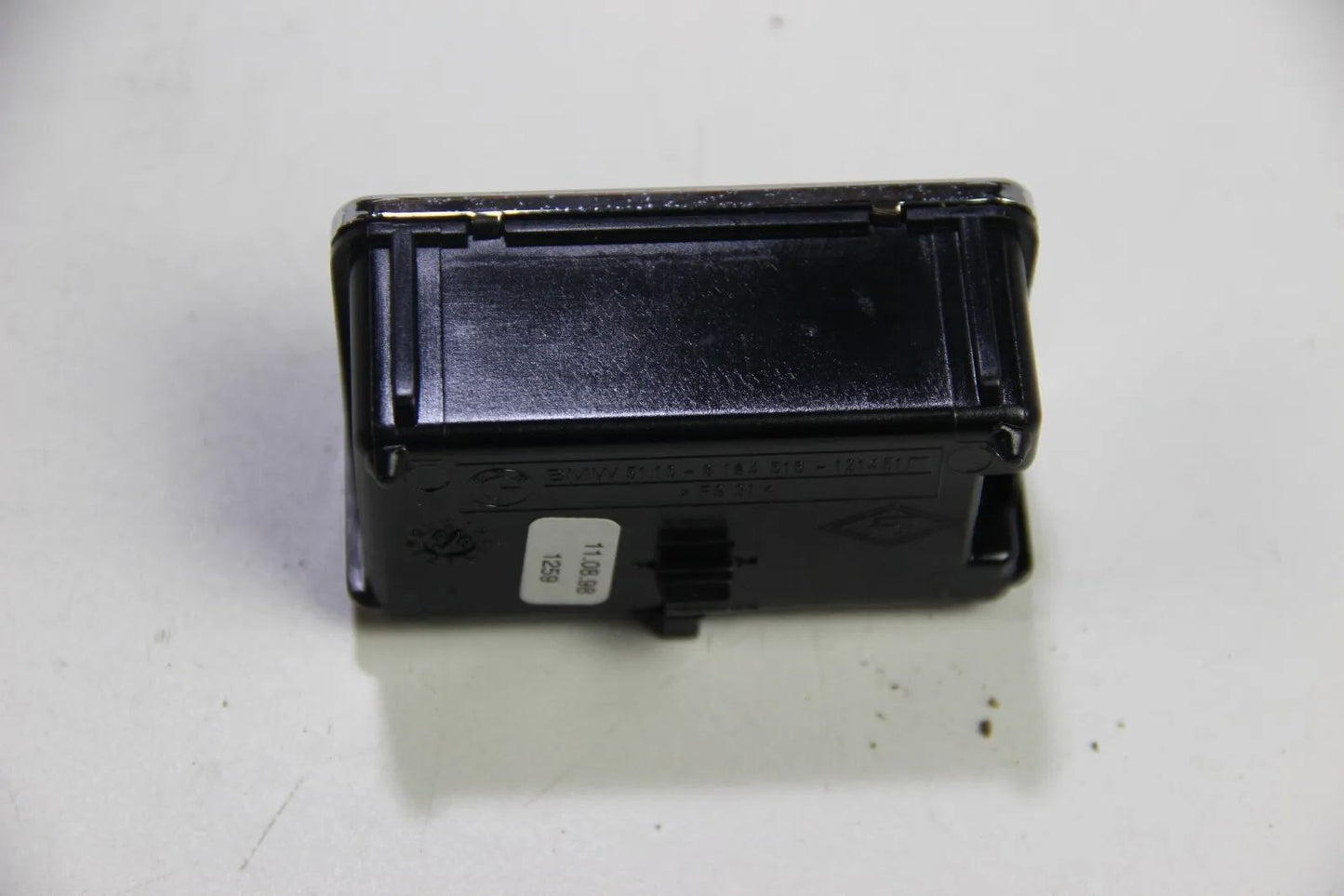 NEU BMW Original E39 520d 540i M5 Ascher Einsatz Schwarz 51168184516 Aschenbeche