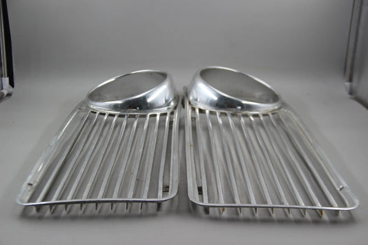 Original BMW E10 2002 ti tii Ziergitter links + rechts chrom 1808473 1808474