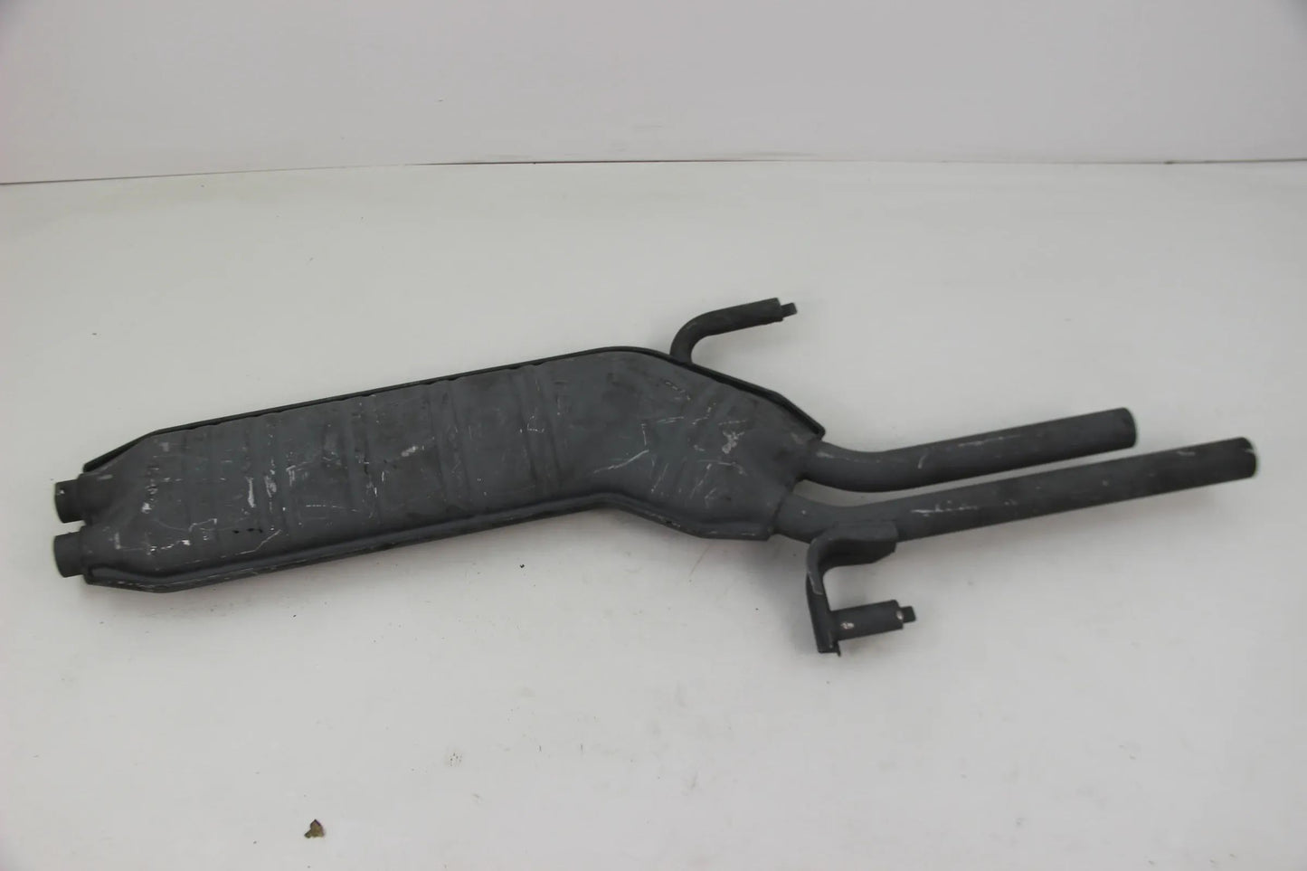 Original BMW E24 E28 528 628 Mittelschalldämpfer 1175880