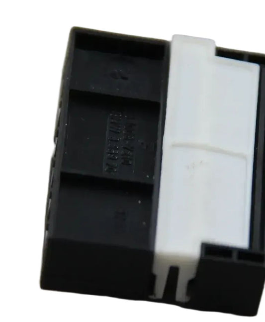 Original BMW E46 E90 E91 E92 E93 E39 E53 Buchsengehäuse 6 POL. 61138369702