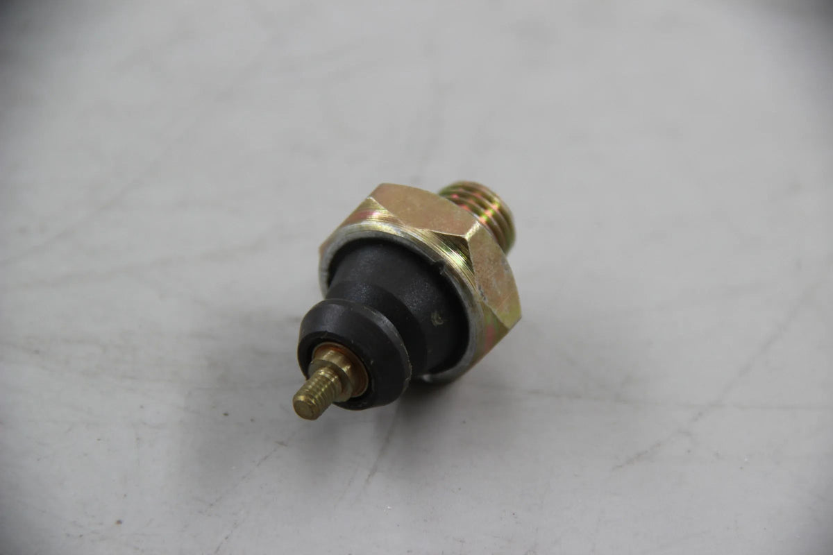 Original BMW E30 324d E28 524d 524td Öldruckschalter M12X1,5 12611277591