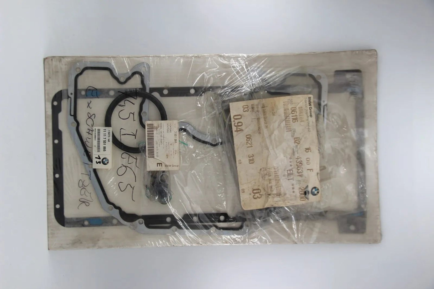 Original BMW E60 E63 E64 E65 E66 E67 Dichtungssatz Kurbelgehäuse 11117551866