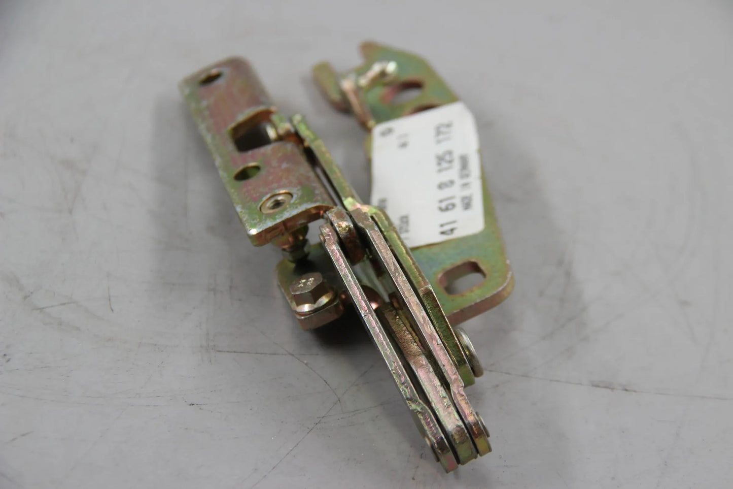 Original BMW E38 7er 750i Scharnier Frontklappe rechts NOS NLA 41618125172