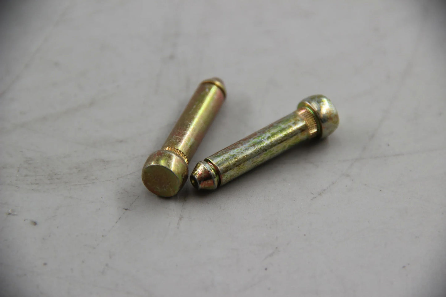 Original BMW E26 E21 E12 E28 E24 2x Bolzen 51211875008