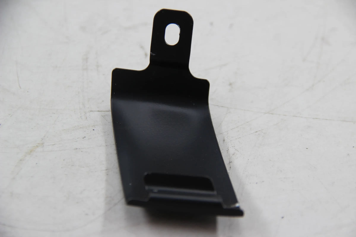 Original BMW E30 316 318i 320i 323i 325i Blende grundiert links 51111959887