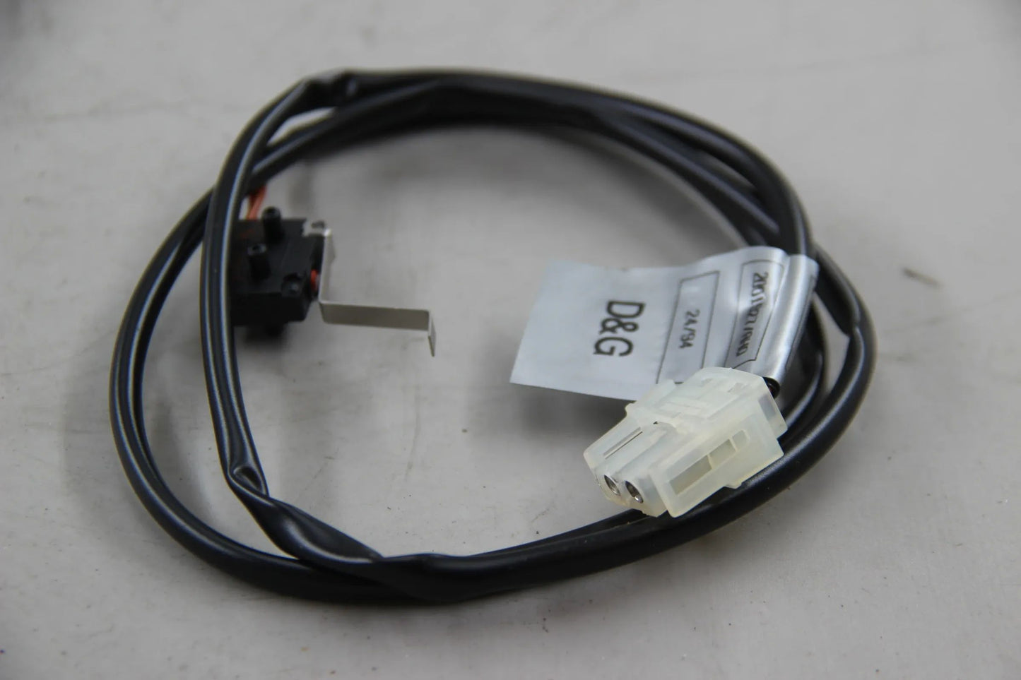 Original BMW E31 840i Mikroschalter Lehnenverriegelung "L" 61318354129