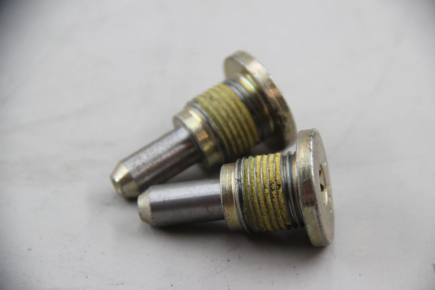 Original BMW E39 E38 E36 E34 E32 2x Lagerbolzen NOS NLA 23311224974
