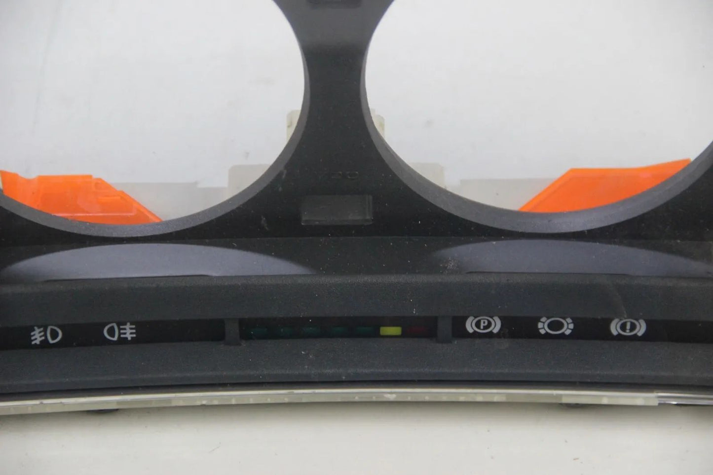 BMW E30 316i 318i Kombiinstrument Tacho Gehäuse für Tachos mit Quartz Uhr